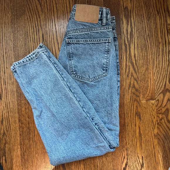 Zara Mom Jeans - Picture 2 of 7